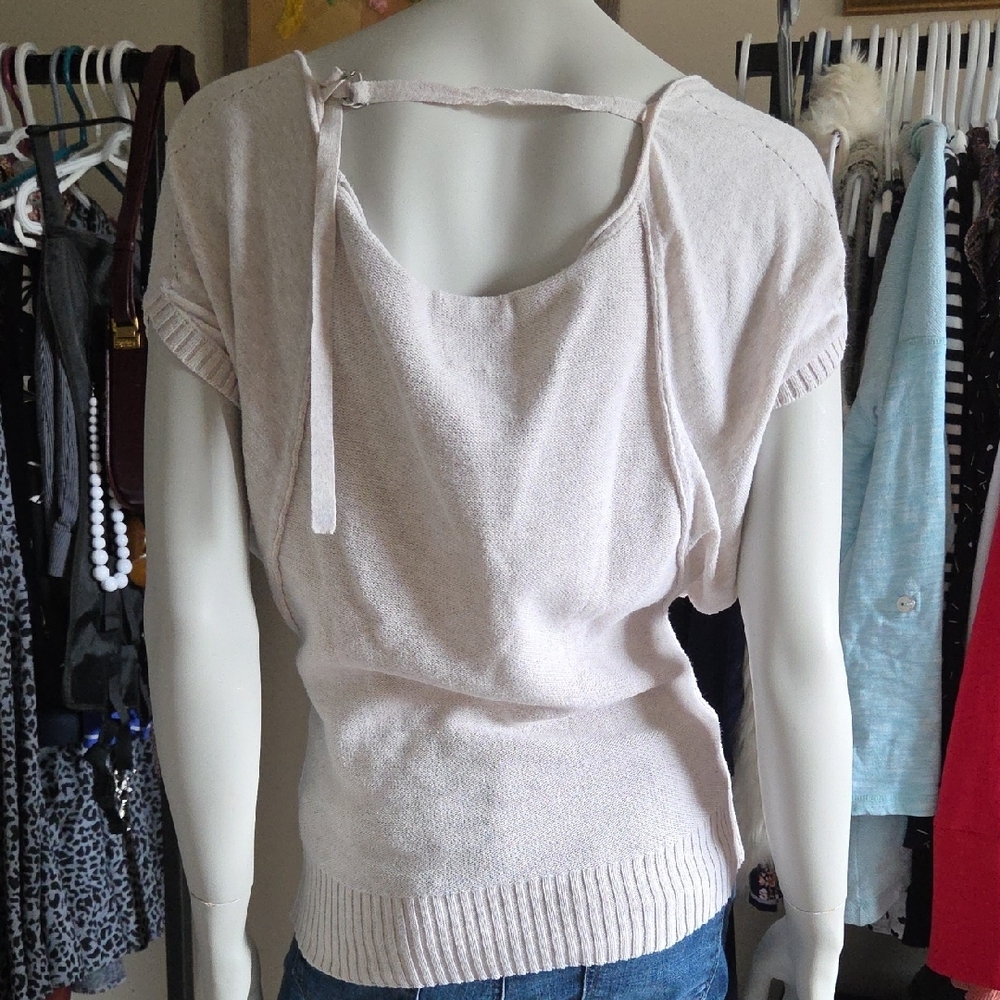 Guess Cream Crew Neck Knit Batwing Cap Sleeve Light Sweater w Back Cinching Tie - Picture 7 of 9